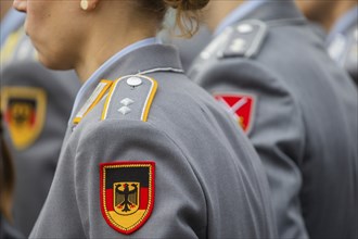 Public roll call of the Army Officers' School on Theatre Square: Bundeswehr honours and bids