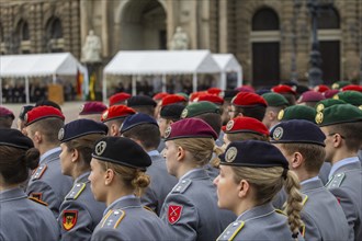 Public roll call of the Army Officers' School on Theatre Square: Bundeswehr honours and bids