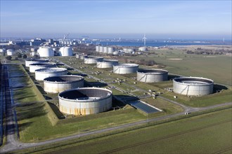 Tanks filled with crude oil at Ölhafen Rostock GmbH, EUROPORTS. The PCK refinery in Schwedt is