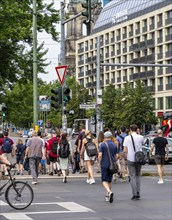 Passers-by and tourists at the pedestrian crossing, Berlin-Mitte, Germany, Europe