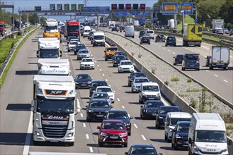 A8 motorway with high traffic volume, Stuttgart, Baden-Württemberg, Germany, Europe