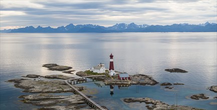 Tranoy Fyr Lighthouse, Tranoy Fyr, Lofoten in the back, Hamaroy, Ofoten, Vestfjord, Nordland,