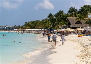 People on Playa Norte beach, Isla Mujeres, Caribbean Coast, Cancun, Quintana Roo, Mexico, Central