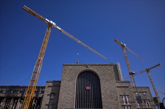 Old railway station Bonatzbau, cranes, construction site, underground railway project Stuttgart 21,