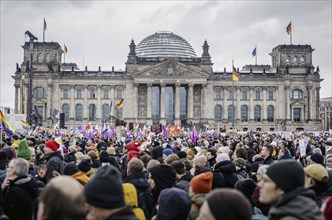 Demonstrators in front of the Reichstag at the major demonstration against the right in Berlin,