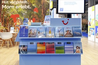 Exhibition stand Tui brochures