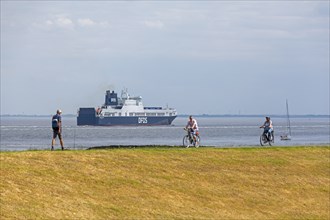 People, cyclist, ship, ferry, Elbe cycle path, Elbe, Cuxhaven, Lower Saxony, Germany, Europe