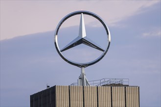 Merdedes-Stern, Daimler, Mercedes-Benz, Group Headquarters, Stuttgart-Untertürkheim,