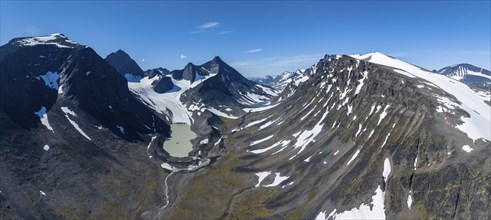 Kaskasavagge valley with Kaskapakte glacier and mountains, Kaskasatjakka mountain, Kuopertjakka and