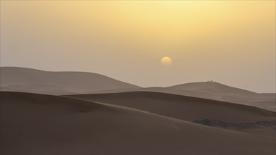 Sunset in the desert, dunes, Erg Chebbi, Sahara, Merzouga, Morocco, Africa