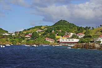 Caribbean, French Antilles, Guadeloupe, Les Saintes, Terre de Haut, houses in the bay of the