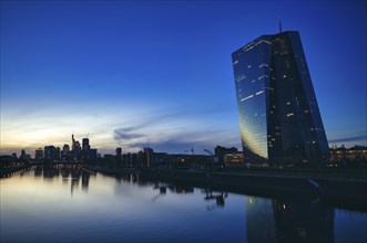 Night shot, European Central Bank, ECB, skyline banking district, financial district, Osthafen,