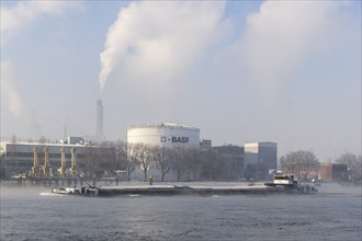 BASF plant site on the banks of the Rhine, chemical company, cargo ship, foggy mood, Ludwigshafen,