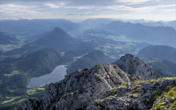 View of Hintersteiner See and Inntal, Kaisergebirge, Wilder Kaiser, Kitzbühler Alps, Tyrol,