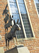 Town Musicians, bronze statue, artist Gerhard Marcks from 1953, Bremen, Germany, Europe