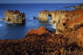 Canary Islands, El Hierro, south coast, rocks, rock arch, Atlantic Ocean, Arco de la Tosca, cliffs,