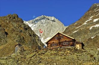 Bietschhorn hut of the Academic Alpine Club of Bern AACB, Bietschhorn summit at the rear,