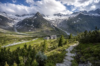 Mountain landscape with hiking trail, mountain hut Berliner Hütte, mountain peak Steinmandl,