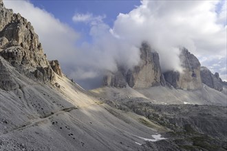 Tre Cime di Lavaredo, Drei Zinnen, Dolomites, Italy, Europe