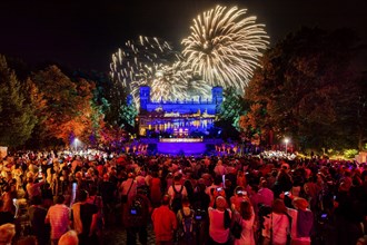 DEU Saxony Dresden 10th Dresden Castle Night Fireworks at Albrechtsberg Castle