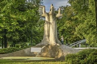 Janusz Korczak monument, Swietokrzyski Park, Warsaw, Mazovian Voivodeship, Poland, Europe