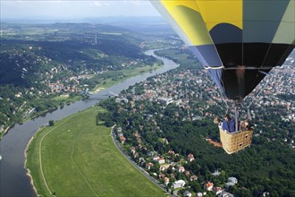 Balloon flight over the Elbe valley