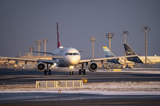 Turkish Airlines aircraft on the way to the western runway, Frankfurt Airport FRA, Fraport, in