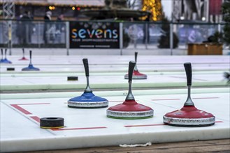 Curling rink at the Christmas market in Düsseldorf, North Rhine-Westphalia, Germany, Europe