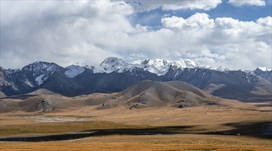 Plateau, Ak Shyrak Mountains, near Kumtor, Kara-Say, Tian Shan, Kyrgyzstan, Asia