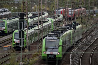 S-Bahn train heading west, Duisburg, regional trains, regional railways, S-Bahn trains, on the