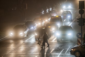 City centre traffic, fog, traffic jam, autumn, winter, evening rush hour traffic, AlfredstraÃŸe