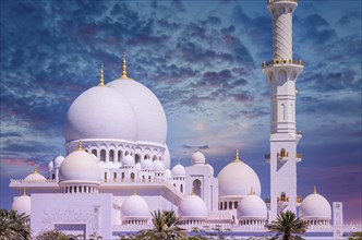 Abu Dhabi Grand Mosque, Iconic Landmark and Architectural Marvel of UAE