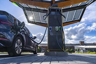 E-fuelling station on the site of the former Lohberg colliery in Dinslaken, 4 300 kW fast-charging