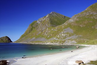 Fine, crystal-clear sandy beach with turquoise-green water, Haukland Strand, Leknes, Lofoten,