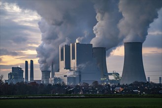 Neurath lignite-fired power plant, near Grevenbroich, power plant units F and G, A-E, thick water