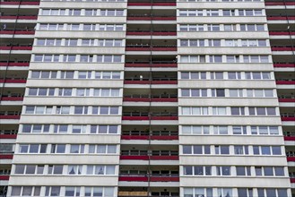 Duisburg-Hochheide, large housing estate Wohnpark Hochheide, 6 20-storey tower blocks with over