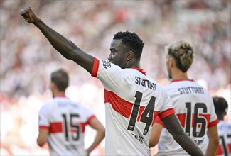 Goal celebration Silas Katompa Mvumpa VfB Stuttgart (14) Atakan Karazor VfB Stuttgart (16)