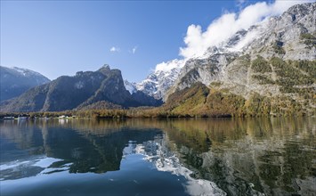 Königssee with Watzmann massif, autumnal mountain landscape reflected in the lake, Berchtesgaden