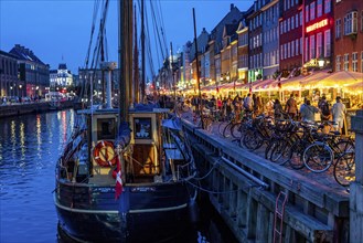 Nyhavn, in the Frederiksstaden district, in the evening, harbour district with houses over 300