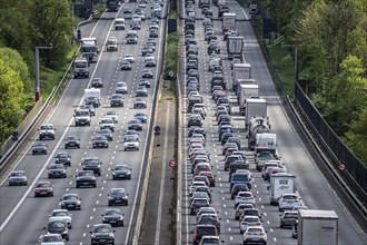 The A3 motorway, heavy traffic on 8 lanes, including the temporarily open hard shoulder, in front