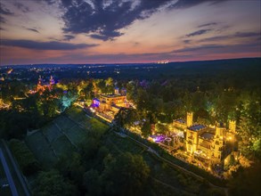 Around the three illuminated Elbe castles in Dresden, over 6000 visitors celebrated a balmy summer