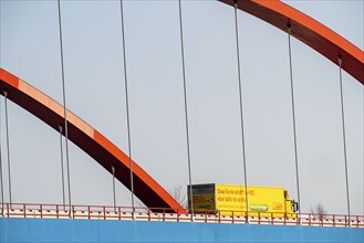 Motorway bridge of the A42 motorway, Emscher expressway, over the Rhine-Herne Canal heavy goods