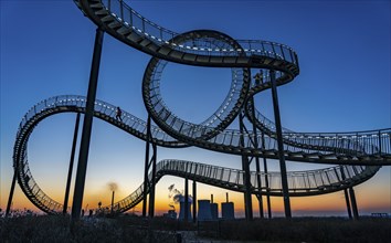 Landmark Angerpark Tiger & Turtle, Magic Mountain, walk-in sculpture in the form of a rollercoaster