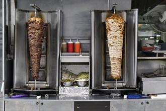 Rotating spit kebab