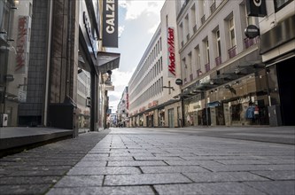 Effects of the coronavirus crisis, empty shopping street, around 1400 hours on Saturday, normally