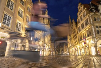 Historic old town, Prinzipalmarkt, gabled houses, St. Lamberti Church, in Münster, North