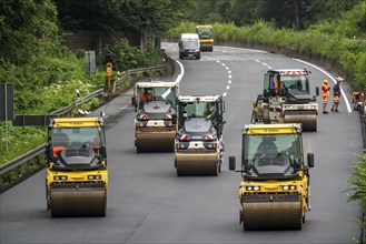 Renewal of the road surface on the A40 motorway between the Kaiserberg junction and