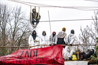 2nd day of the eviction of the Lützerath hamlet, occupied buildings of the former farm, by climate