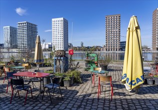 Kattendijkdok, harbour basin, Bar Paniek, high-rise residential buildings, apartment buildings, old