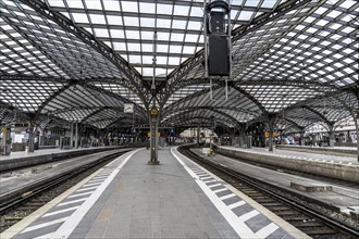 3-day strike by the railway union GDL, only very few local and long-distance trains run, empty